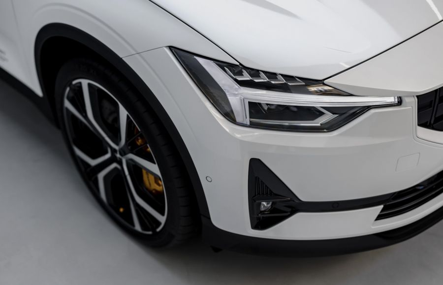 "Xiaomi's SU7: Sparking a Revolution in China's Electric Vehicle Landscape"